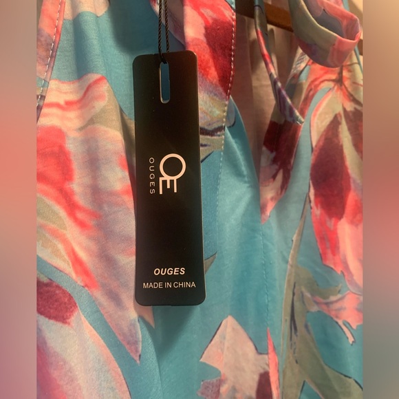 Woman’s floral halter midi dress - Picture 5 of 8